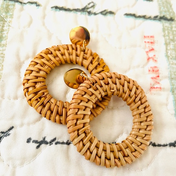Rattan and Gold Stud Earrings - Picture 5 of 7